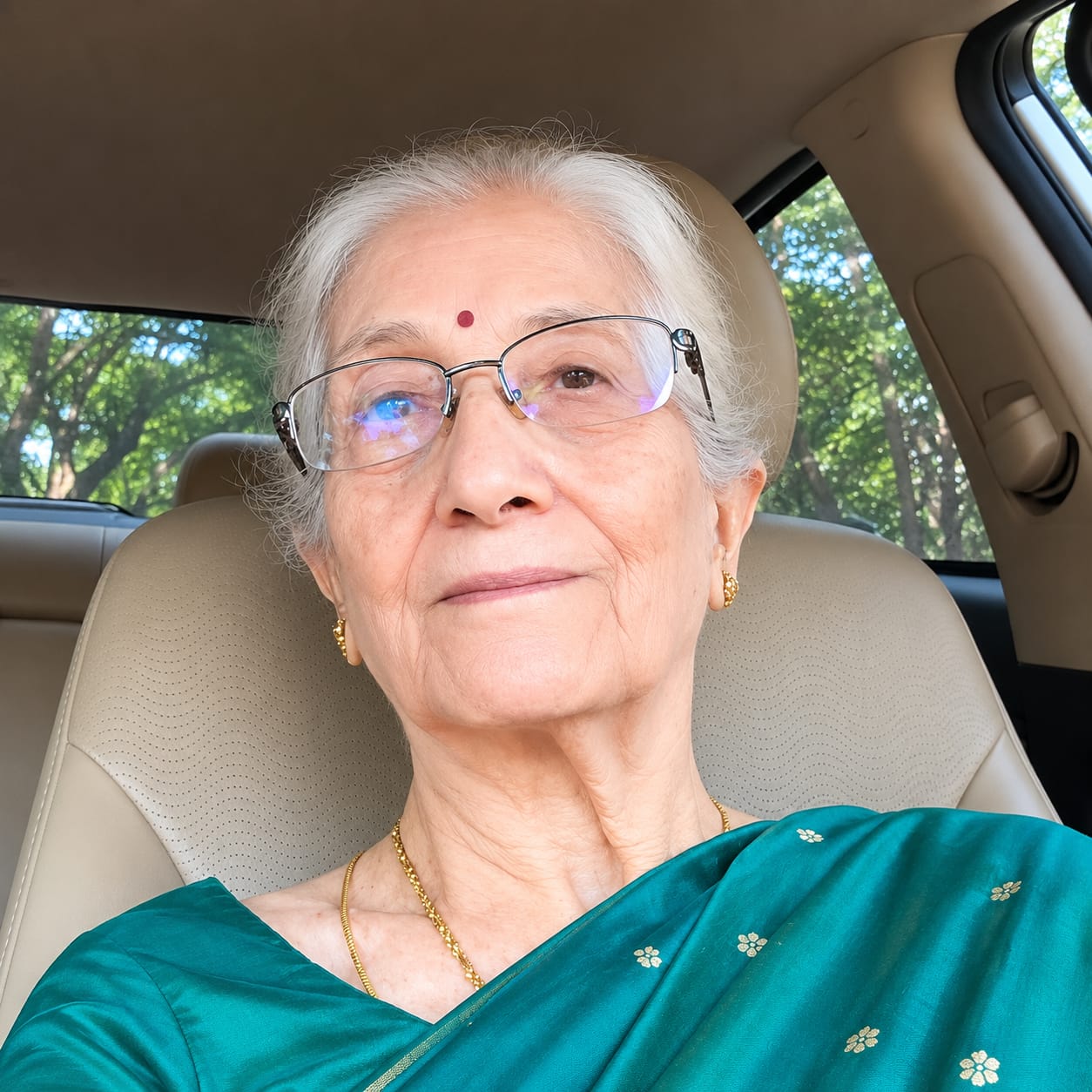 Mrs. Mohini Mani  It is with deep sadness that we share the passing of our beloved mother, Mrs. Mohini Mani, who left us peacefully today at the age of 85.